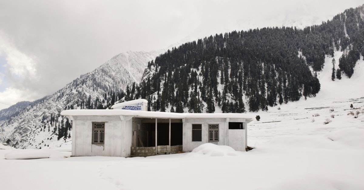 Frozen Hunza – 10-Day Winter Tour to Naltar Valley & Historic Forts